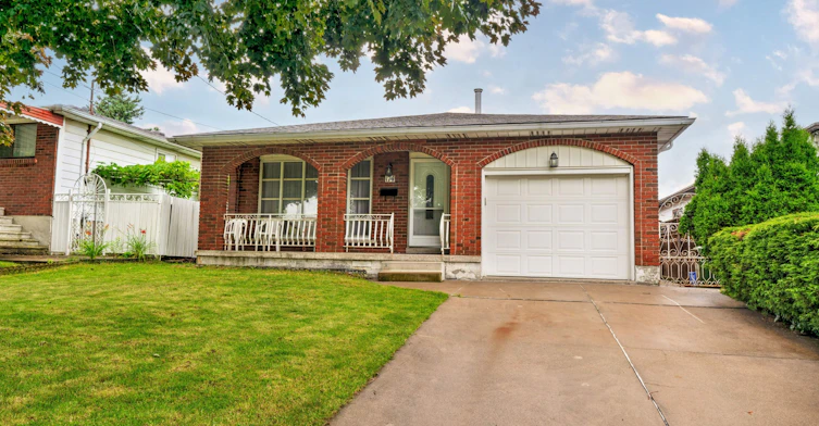 174 San Remo Drive, Hamilton, ON, L9C 5T9