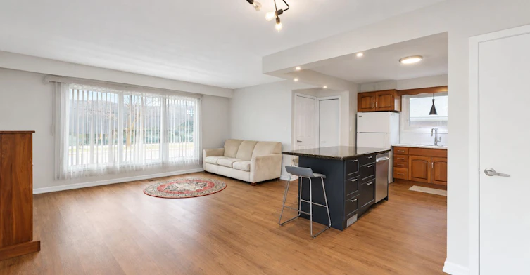 Main-517 Mohawk Road W, Hamilton, ON, L9C 1X3 - 6