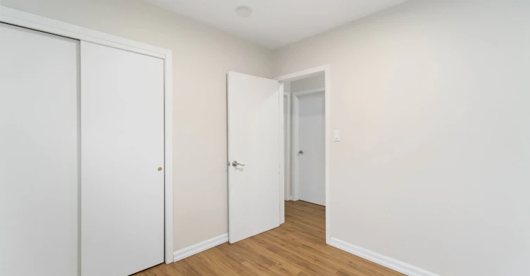 Main-517 Mohawk Road W, Hamilton, ON, L9C 1X3 - 19