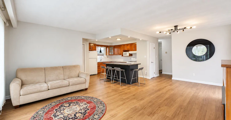 Main-517 Mohawk Road W, Hamilton, ON, L9C 1X3 - 5