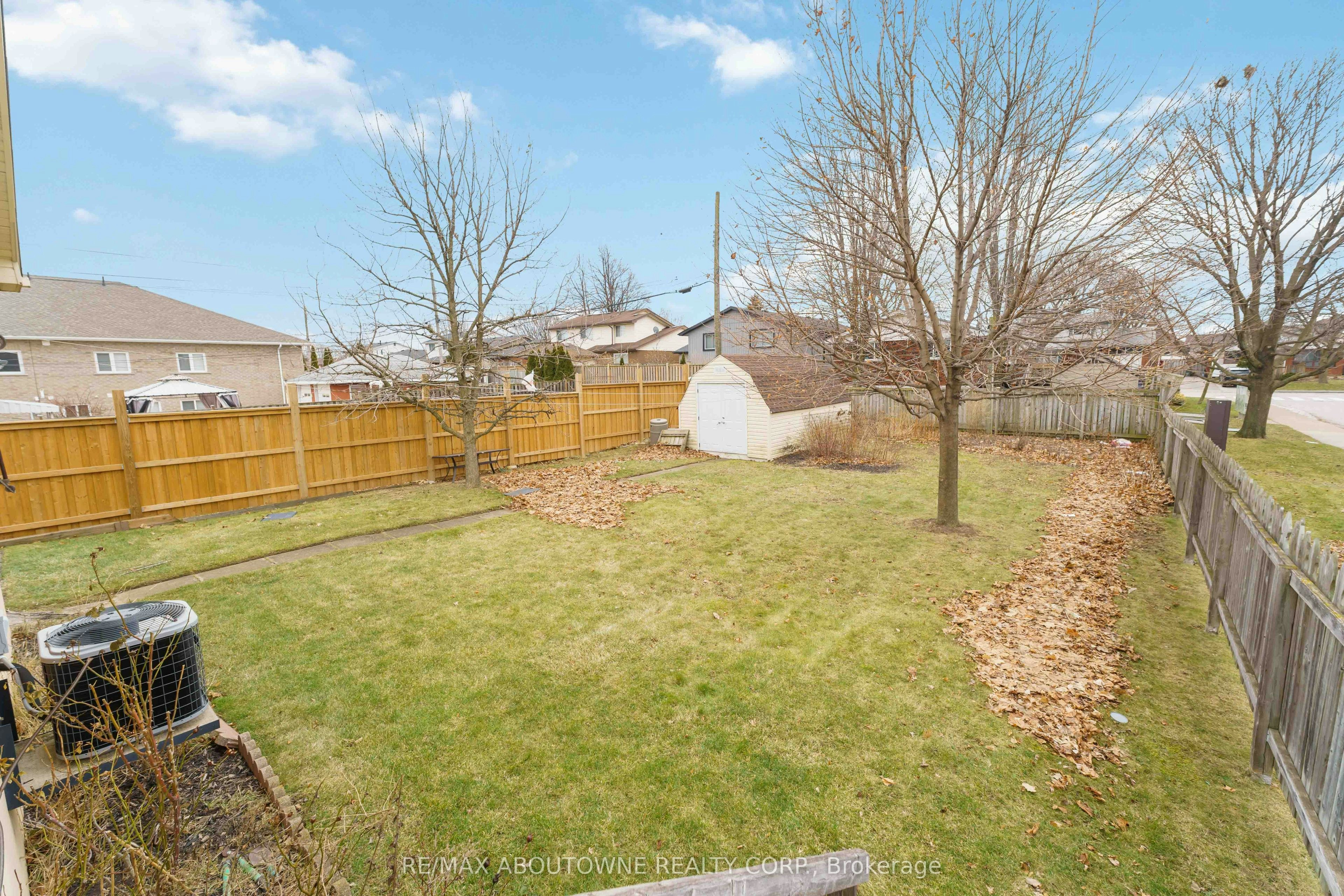 Main-517 Mohawk Road W, Hamilton, ON, L9C 1X3 - 25