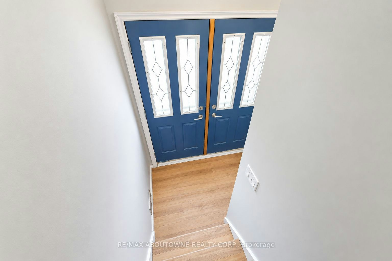 Main-517 Mohawk Road W, Hamilton, ON, L9C 1X3 - 4