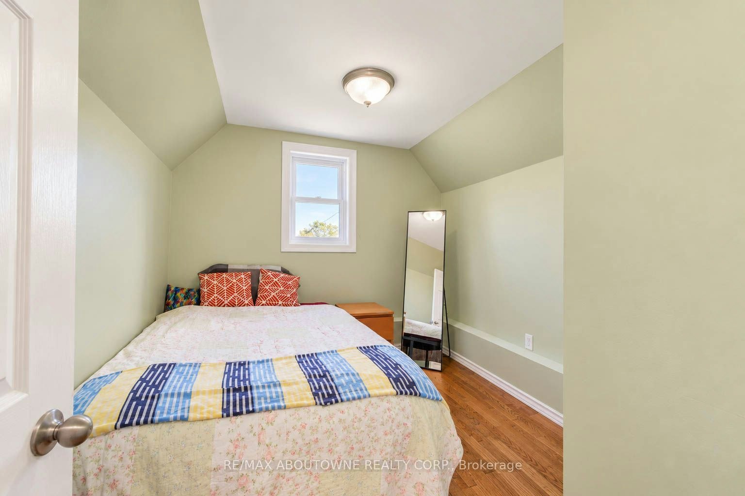 81 Glendale Avenue N, Hamilton, ON, L8L 7J6 - 14
