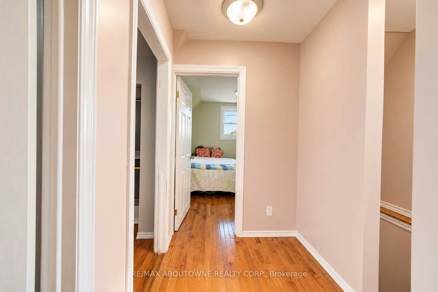 81 Glendale Avenue N, Hamilton, ON, L8L 7J6 - 13