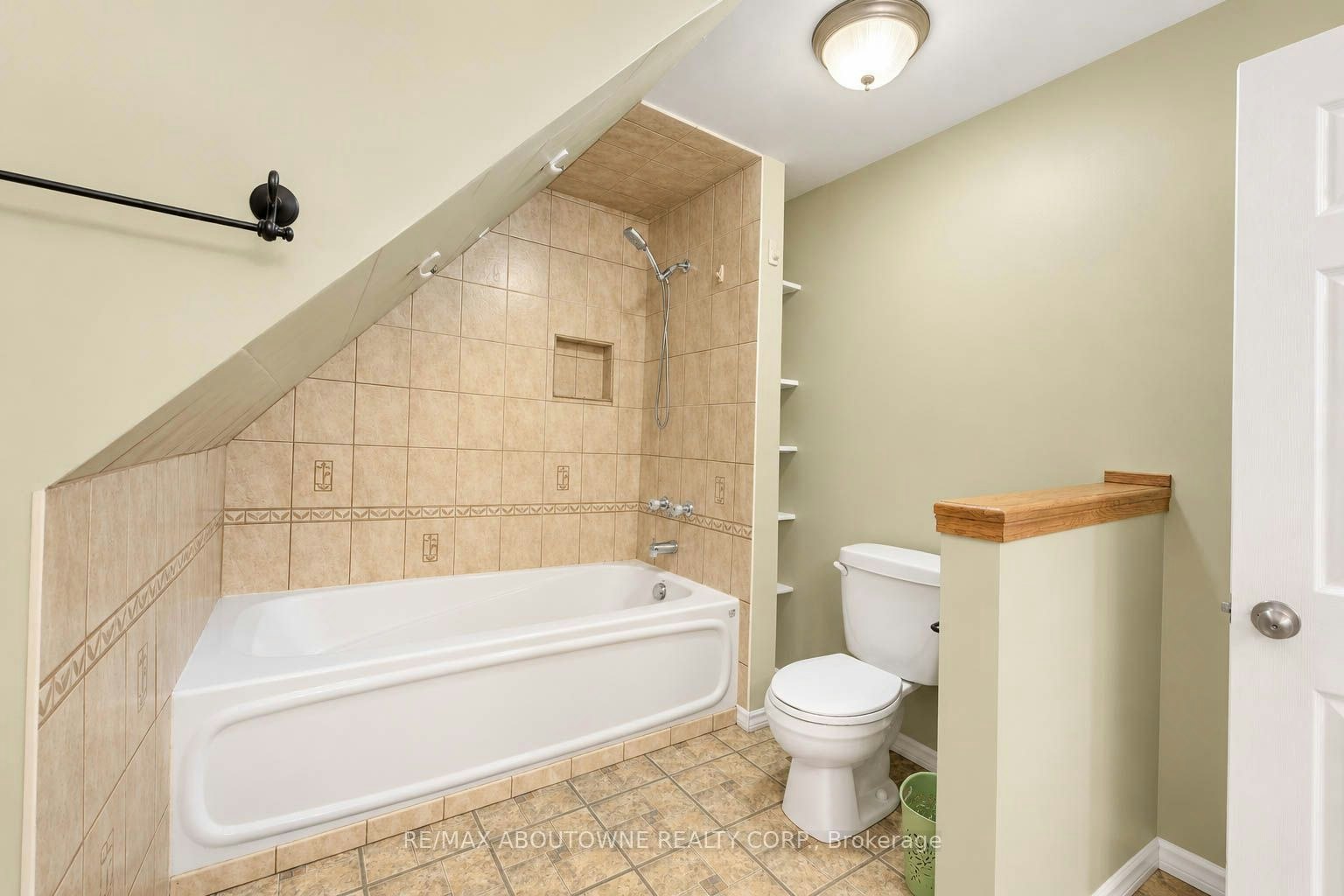 81 Glendale Avenue N, Hamilton, ON, L8L 7J6 - 17