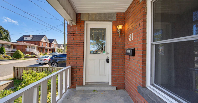 81 Glendale Avenue N, Hamilton, ON, L8L 7J6 - 3