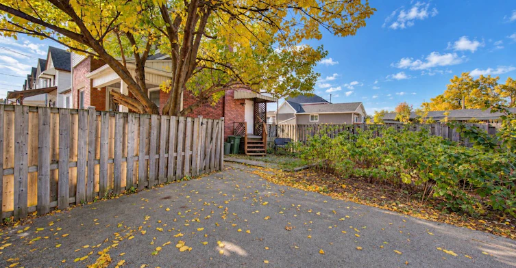 81 Glendale Avenue N, Hamilton, ON, L8L 7J6 - 21