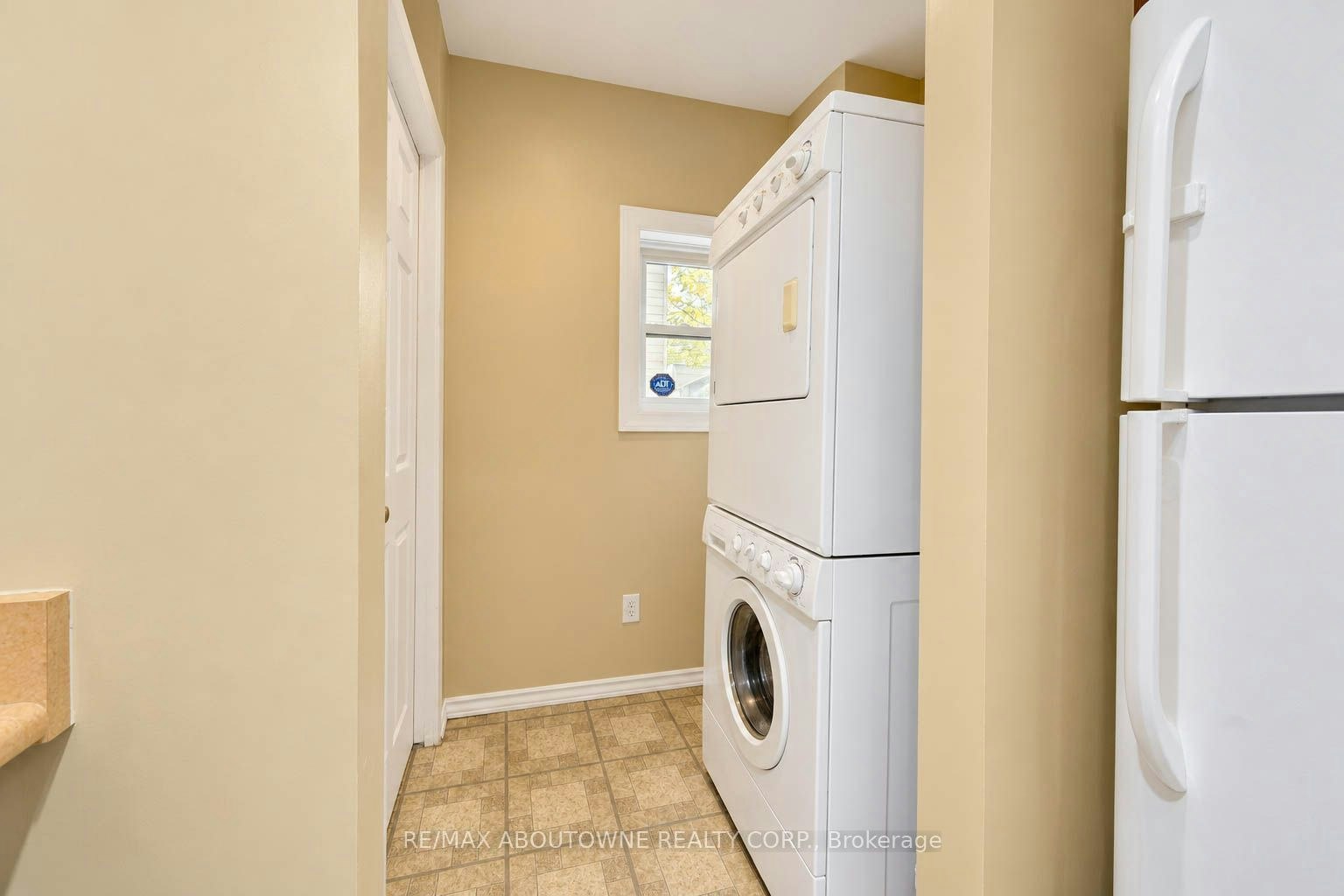 81 Glendale Avenue N, Hamilton, ON, L8L 7J6 - 12