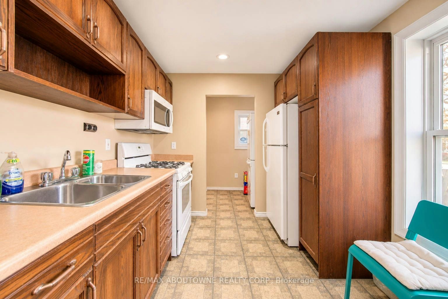 81 Glendale Avenue N, Hamilton, ON, L8L 7J6 - 10