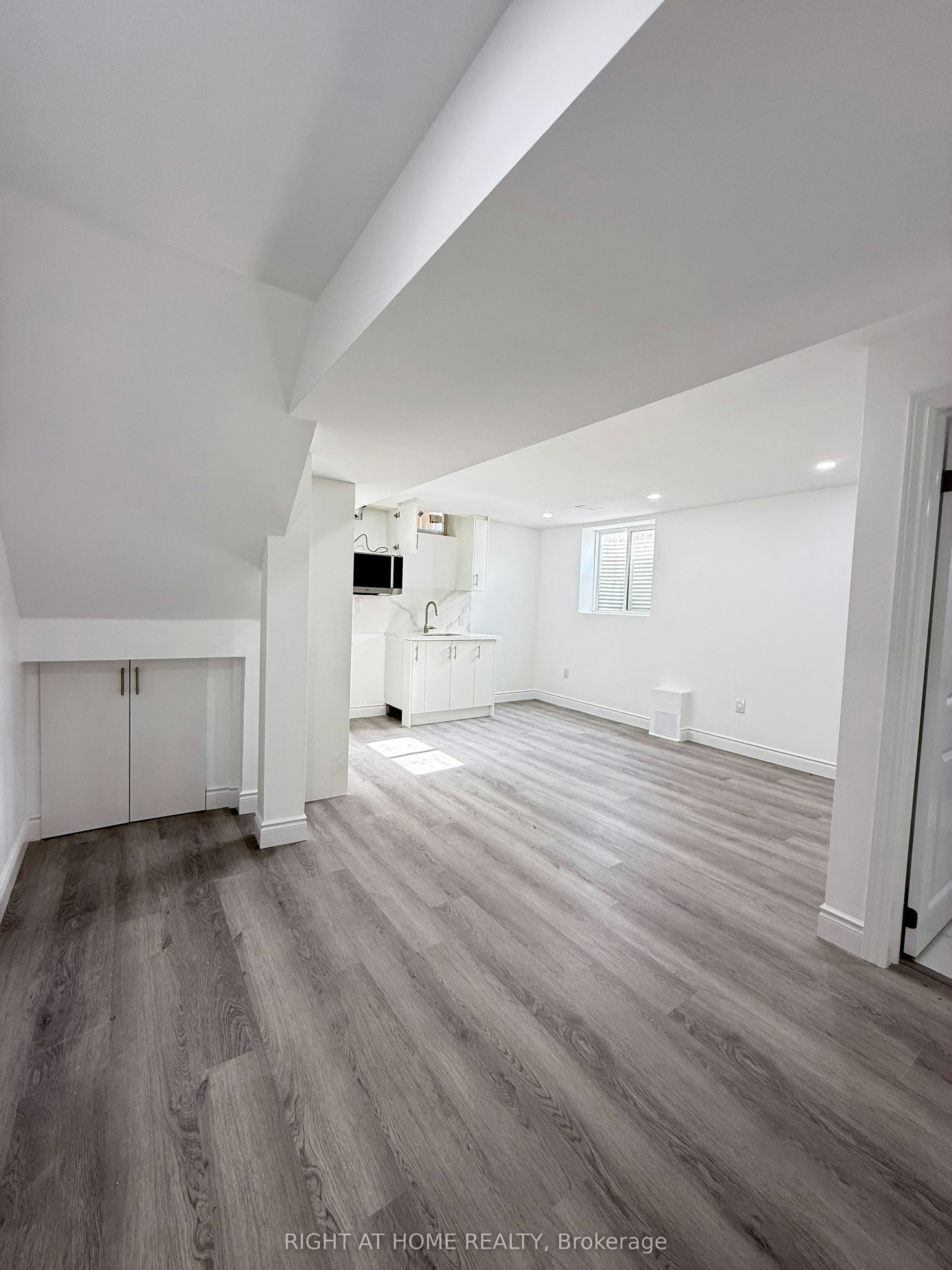 Basement-42 Whistler Street, Hamilton, ON, L0P 1P0