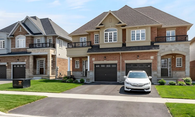 74 Bobolink Road