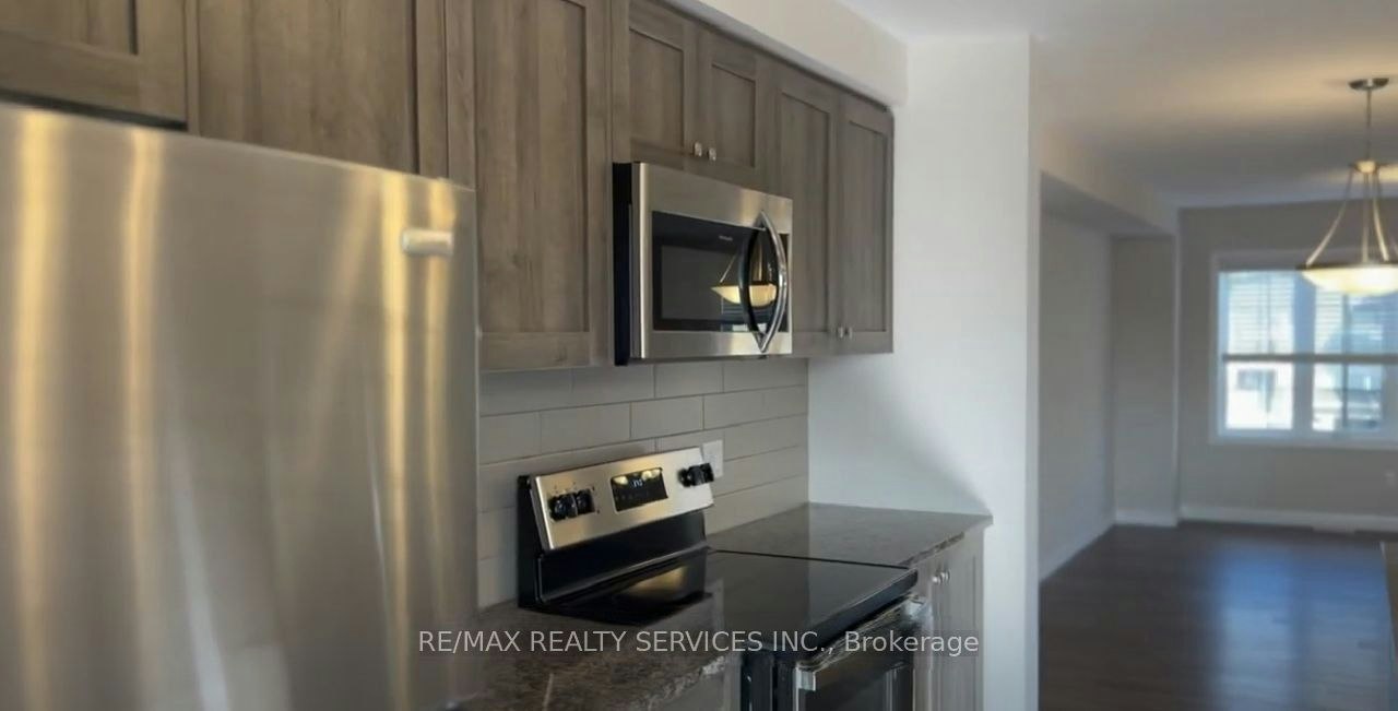22 Bank Swallow Crescent, Kitchener, ON, N2P 2N3 - 5