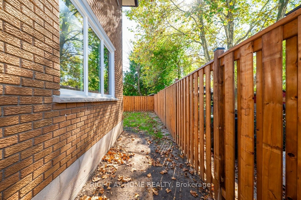 72 Delawana Drive, Hamilton, ON, L8E 1G4 - 32