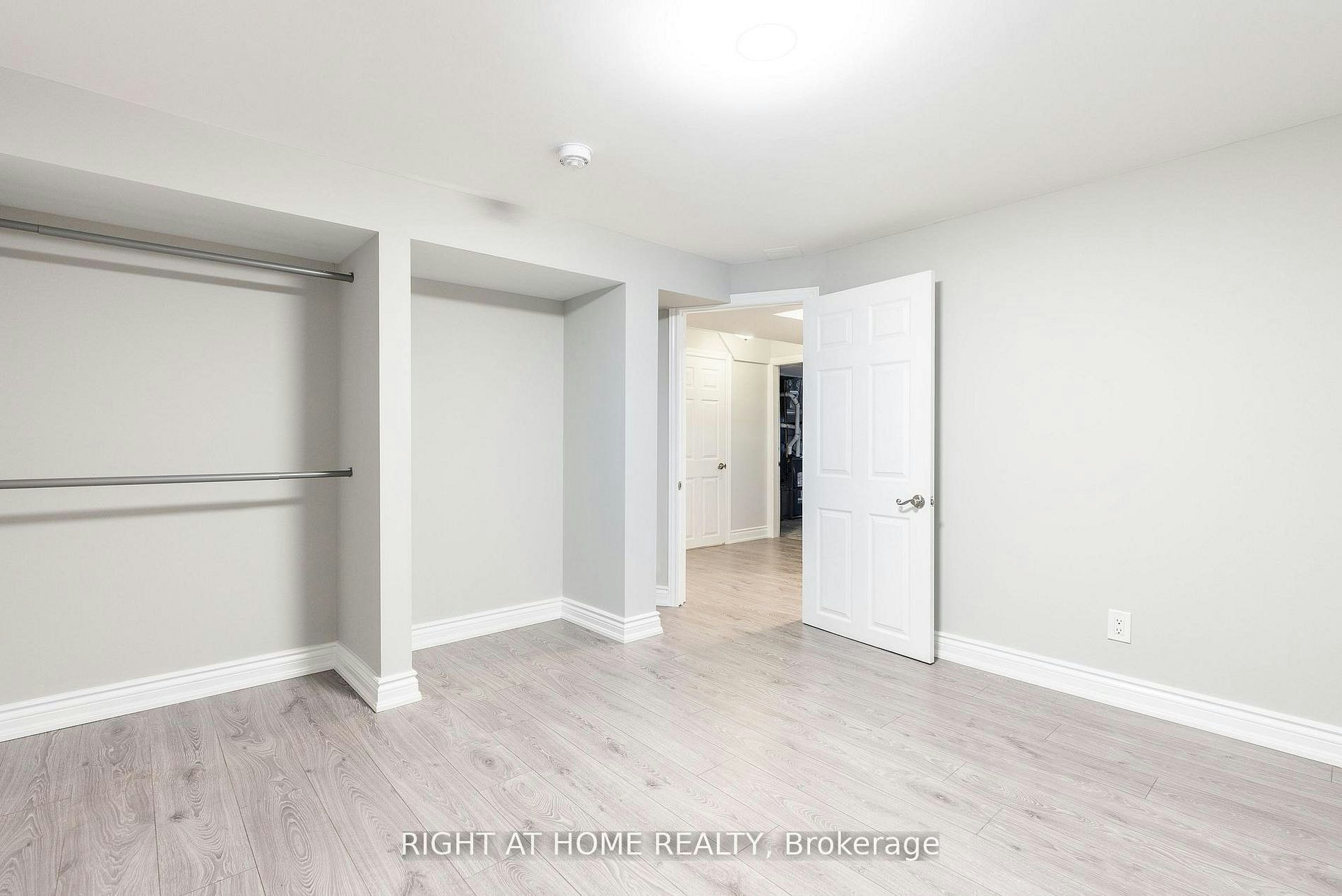 214 Kenilworth Avenue S, Hamilton, ON, L8K 2T4 - 9