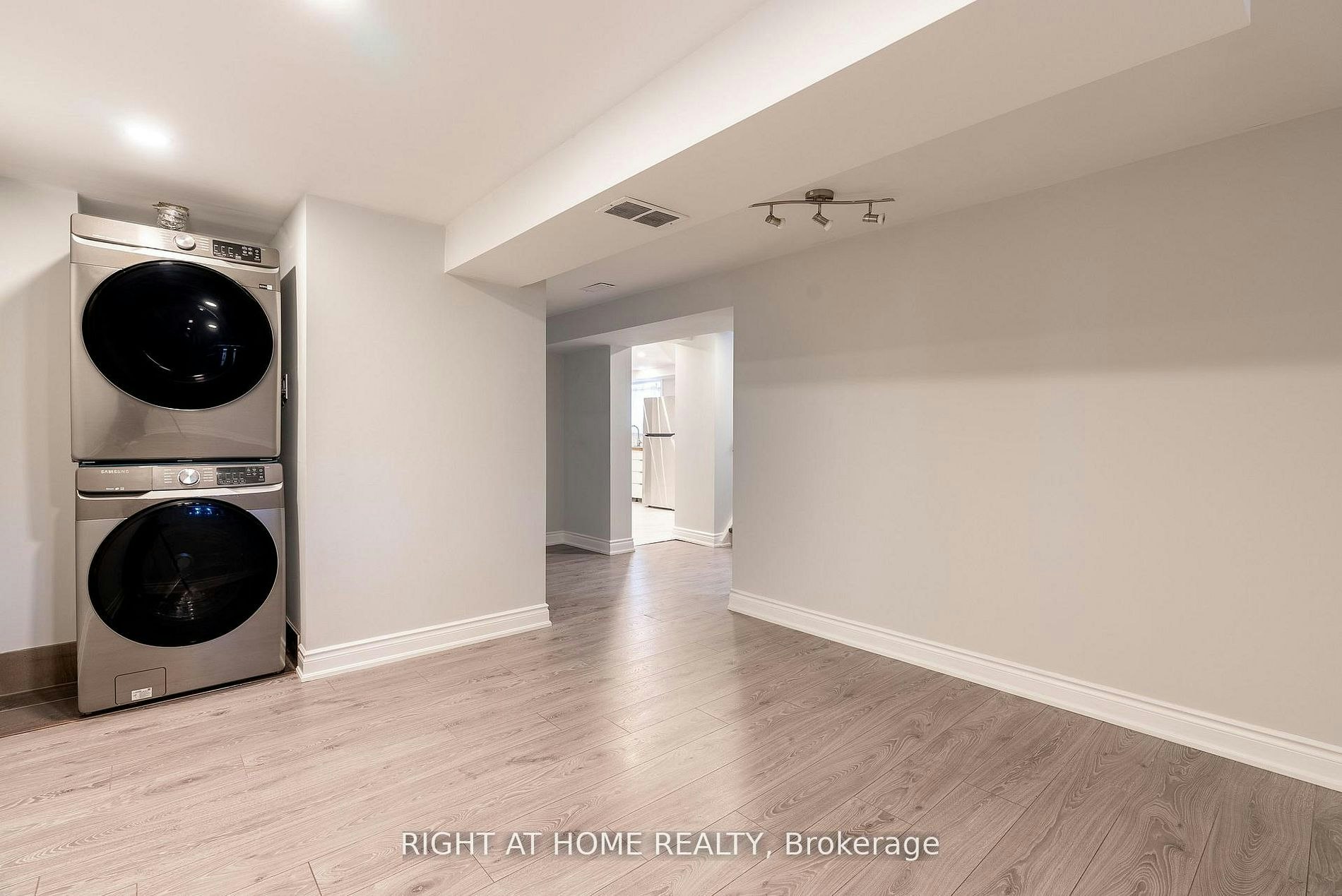 214 Kenilworth Avenue S, Hamilton, ON, L8K 2T4 - 12