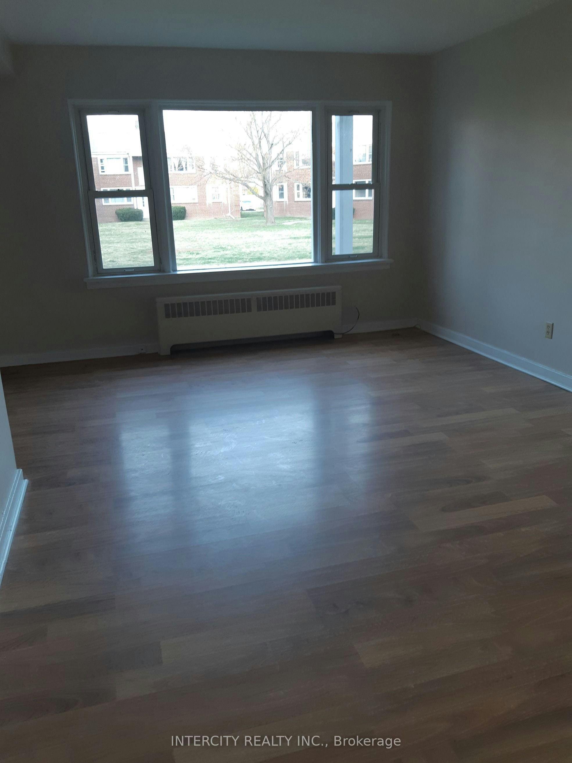 P77-5150 Wyandotte Street E, Windsor, ON, N8S 1L2 - 4
