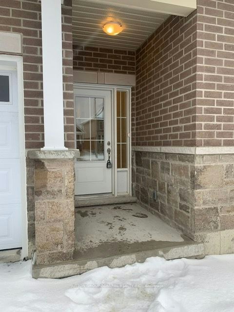 63 Hillcroft Way, Kawartha Lakes, ON, L8J 3W9 - 3