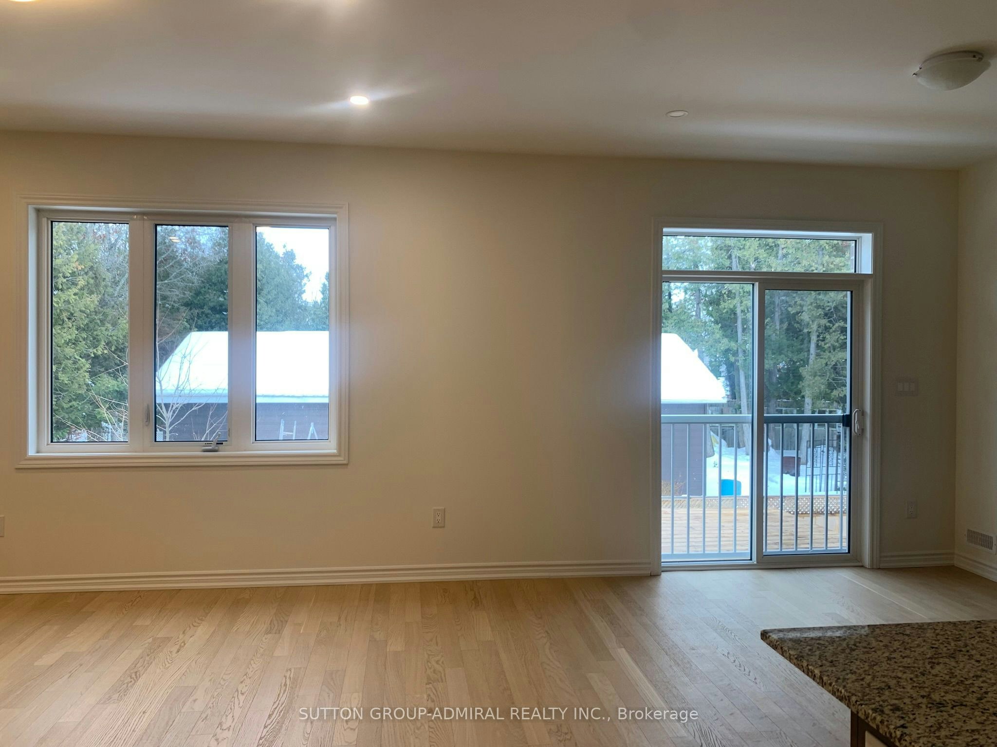 63 Hillcroft Way, Kawartha Lakes, ON, L8J 3W9 - 6