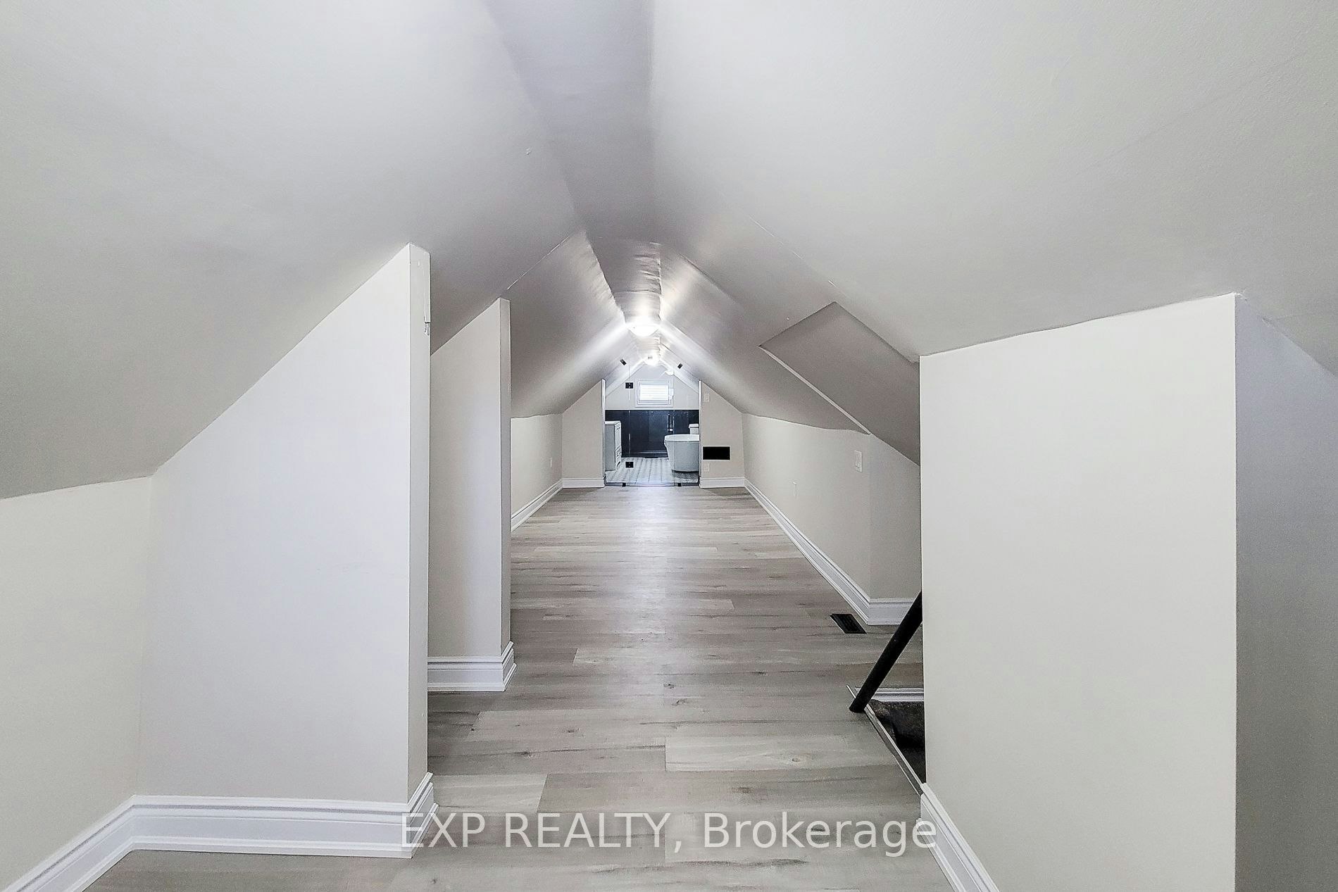 303 Deere Street, Welland, ON, L3B 2L9 - 19