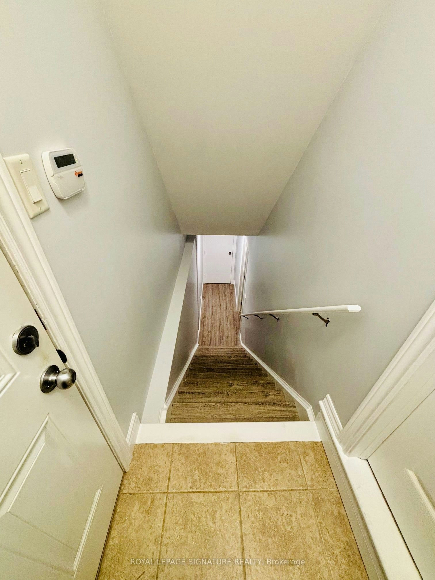 Lower-229 Springvalley Crescent, Hamilton, ON, L9C 0B3 - 3