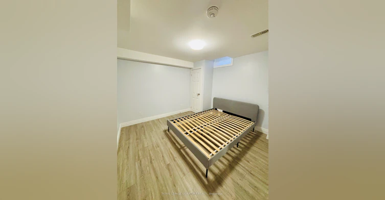 Lower-229 Springvalley Crescent, Hamilton, ON, L9C 0B3 - 4