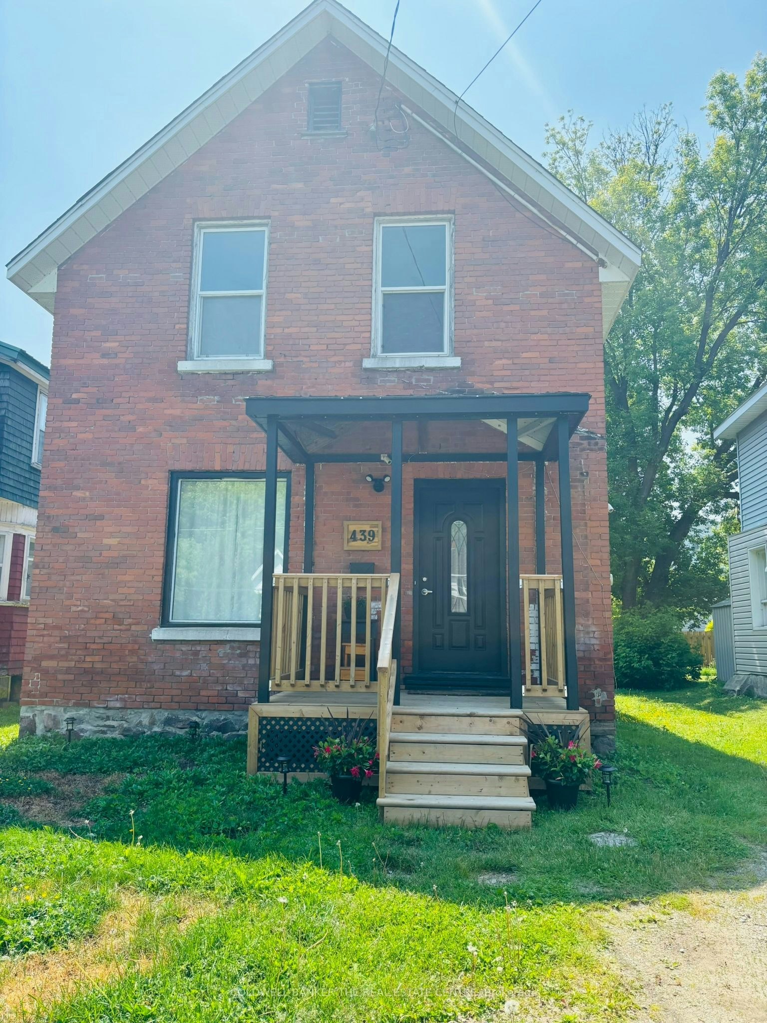 439 Second Avenue E, North Bay, ON, P1B 1L9 - 2