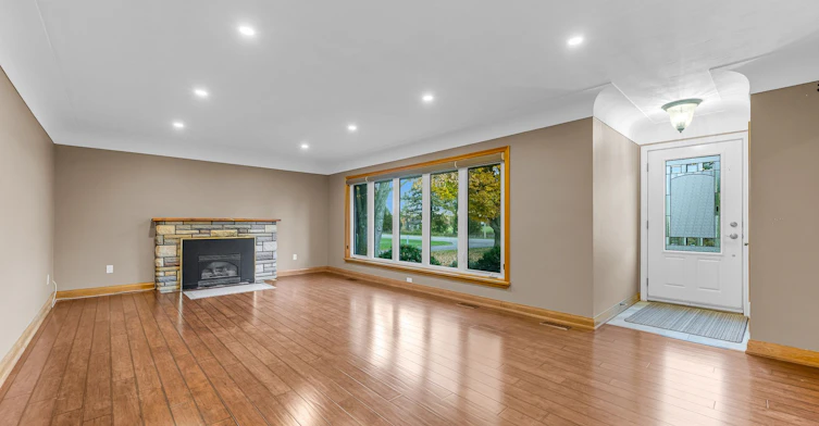 2347 Guyatt Road, Hamilton, ON, L0R 1C0 - 2
