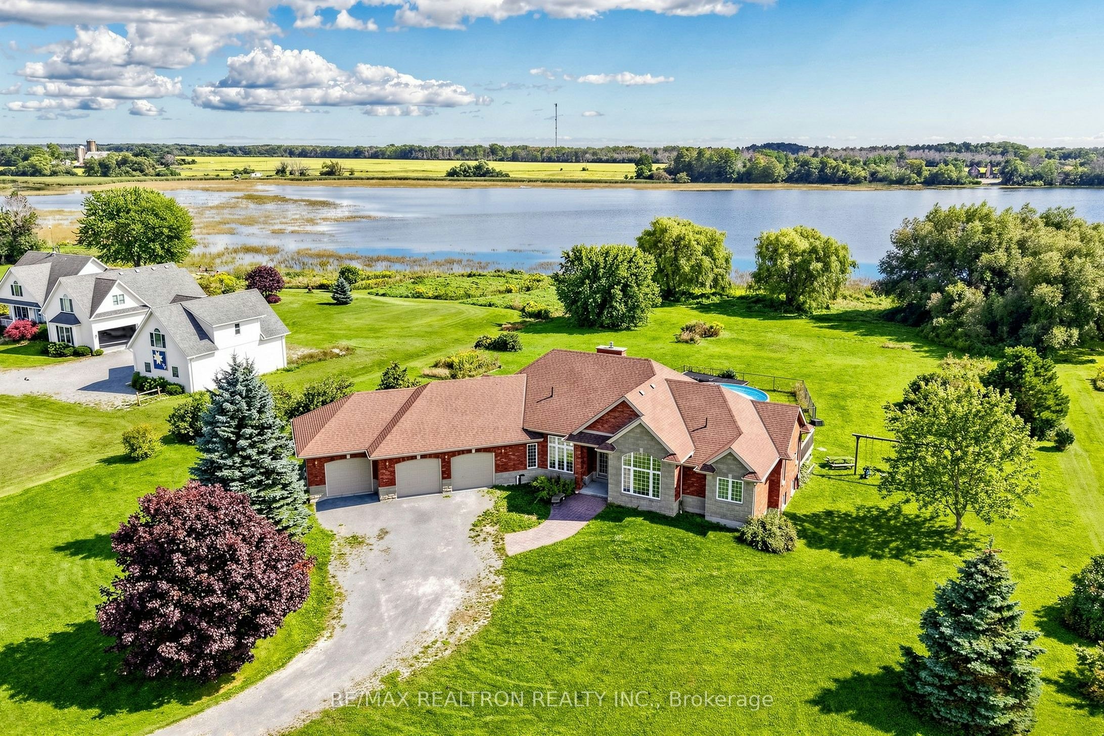 19305 Loyalist Parkway, Prince Edward County, ON, K0K 1T0