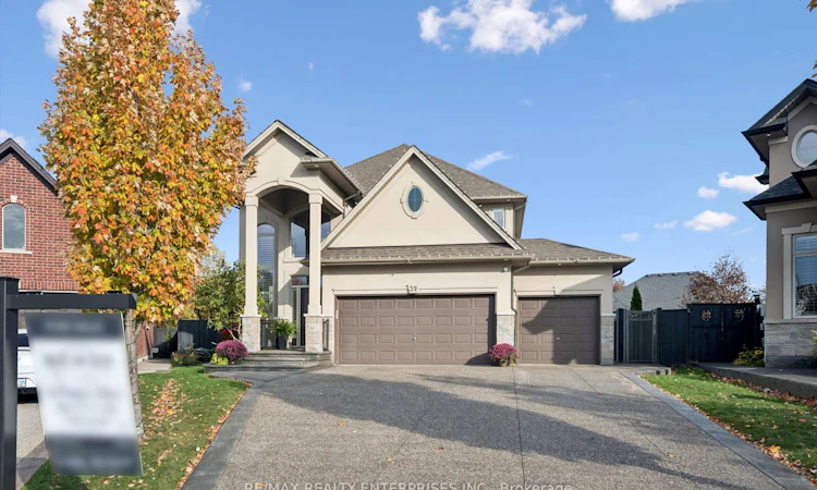 39 Ferrino Court