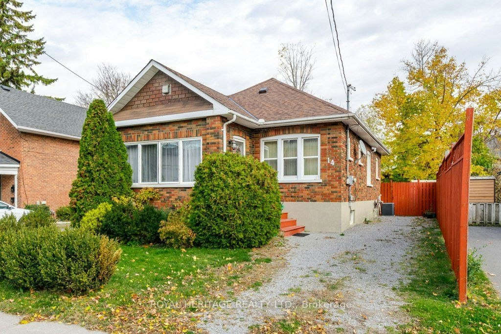 14 Stewart Place, Peterborough, ON, K9J 3L9