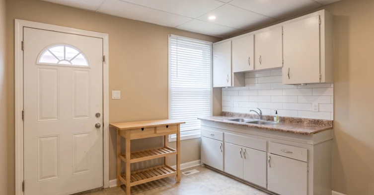 Main-154 Hunter Street E, Hamilton, ON, L8N 1M7 - 2