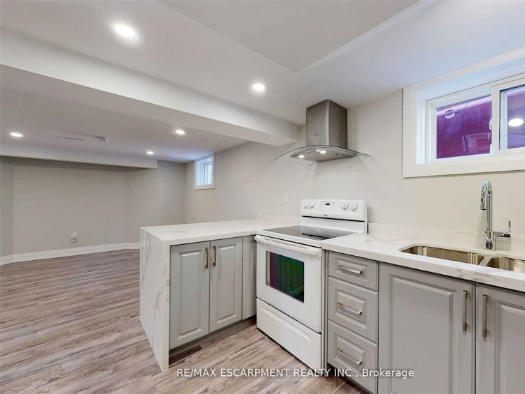 147 Garside Avenue South, Hamilton, ON, L8K 2W1 - 27