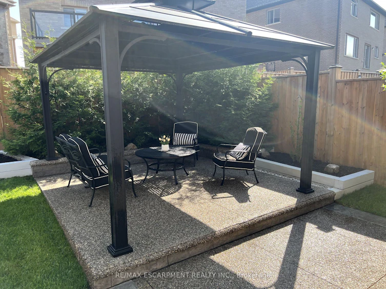 58 Cielo Court, Hamilton, ON, L9B 1A9 - 7