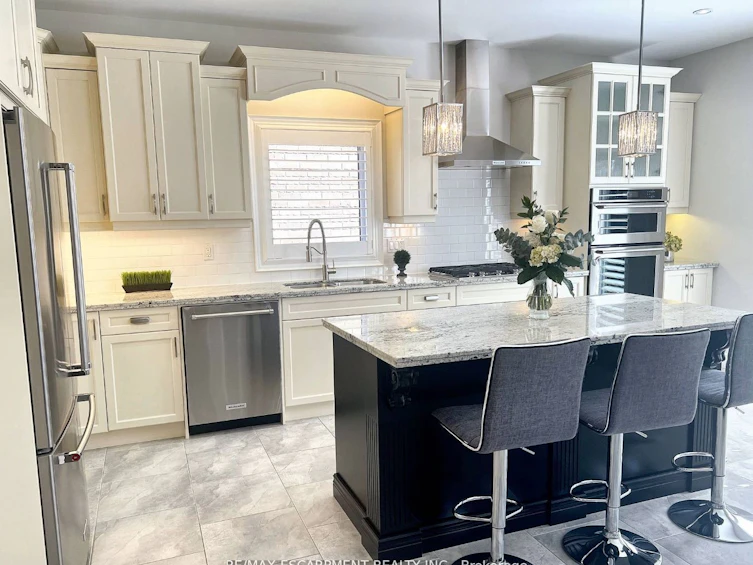 58 Cielo Court, Hamilton, ON, L9B 1A9 - 17