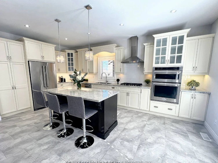 58 Cielo Court, Hamilton, ON, L9B 1A9 - 18