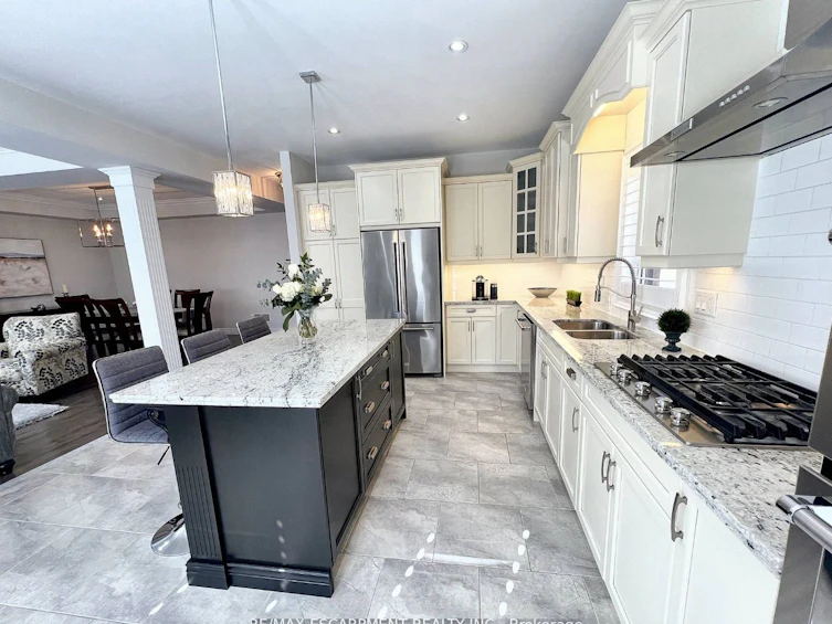 58 Cielo Court, Hamilton, ON, L9B 1A9 - 19