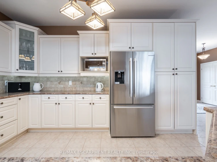 5 Maryheather Crescent, Hamilton, ON, L8B 0Z6 - 7