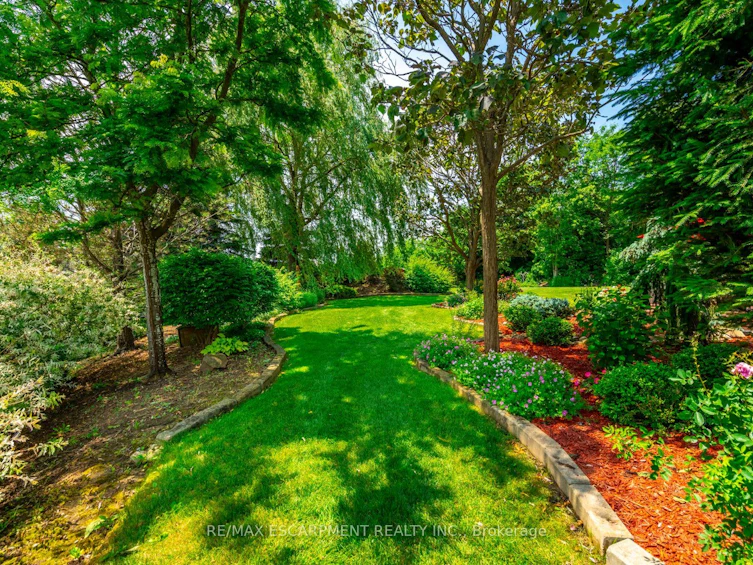 5 Maryheather Crescent, Hamilton, ON, L8B 0Z6 - 35