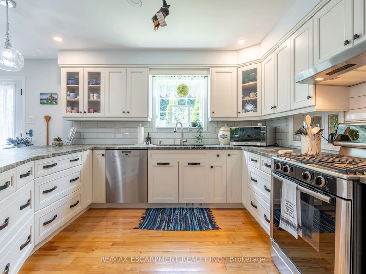 63 Forestgate Drive, Hamilton, ON, L9C 6A4 - 6