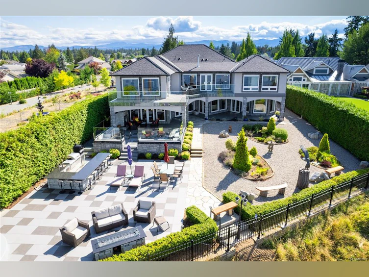 864 Gaetjen Street, Parksville, BC, V9P 1A6