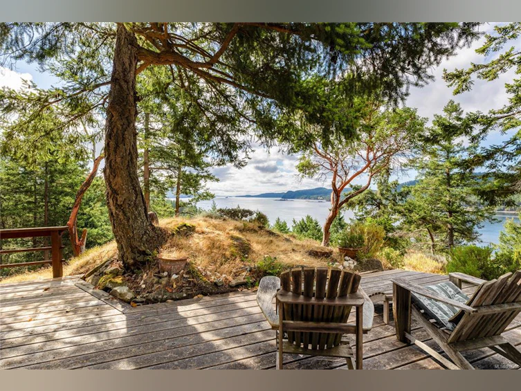498 Marine Turnabout, Mayne Island, BC, V0N 2J2