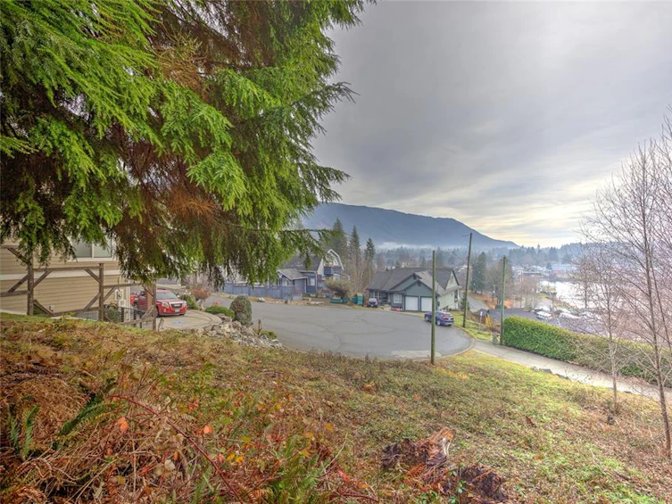 283 Castley Heights, Lake Cowichan, BC, V0R 2G0 - 2