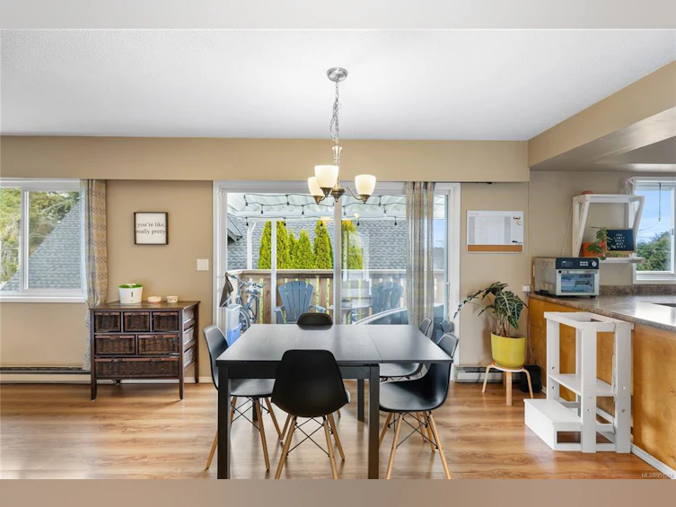 271 W Stanford Avenue, Parksville, BC, V9P 1L7 - 4