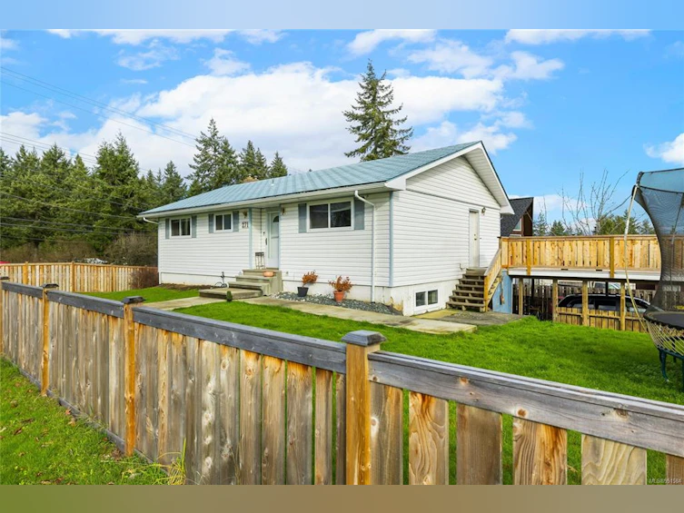 271 W Stanford Avenue, Parksville, BC, V9P 1L7 - 11