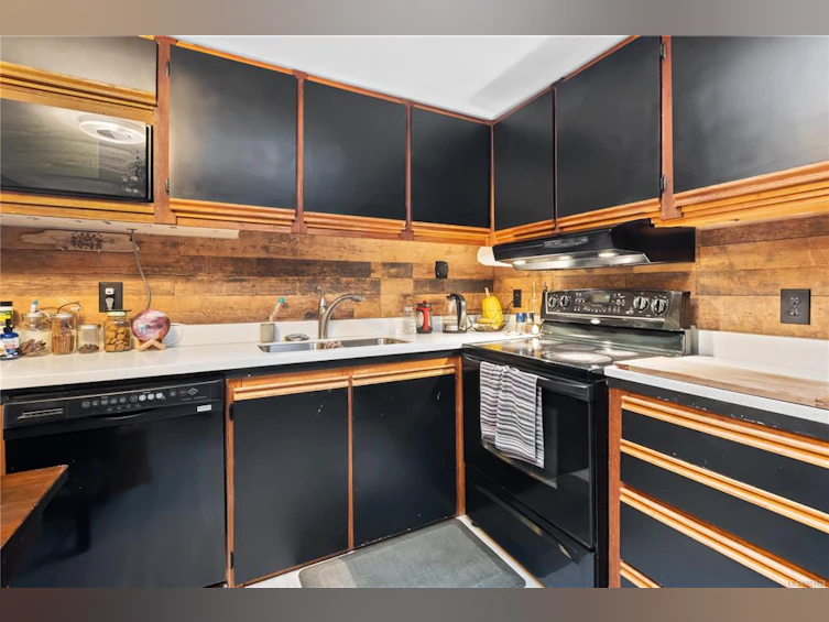 422 Humpback Place, Ucluelet, BC, V0R 3A0 - 6