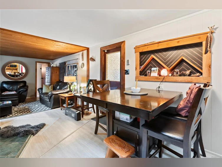 422 Humpback Place, Ucluelet, BC, V0R 3A0 - 7
