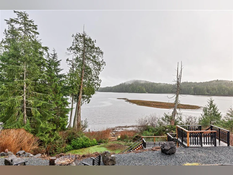 232 Albion Crescent, Ucluelet, BC, V0R 3A0 - 2