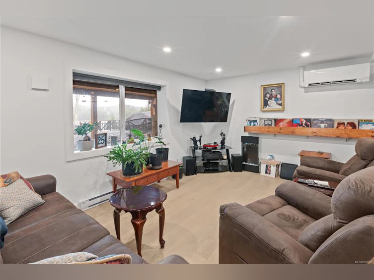 232 Albion Crescent, Ucluelet, BC, V0R 3A0 - 48