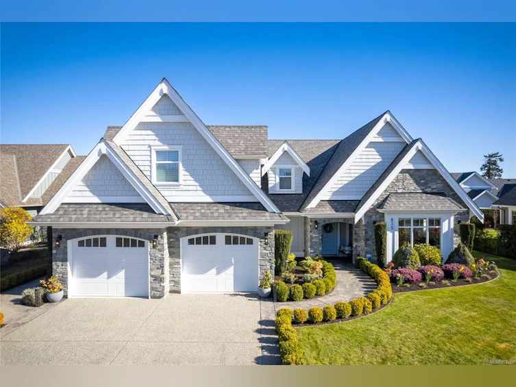 835 Bluffs Drive, Qualicum Beach, BC, V9K 0A2
