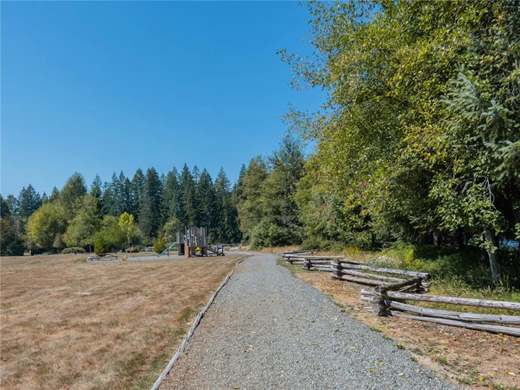 6-8631 South Shore Road, Honeymoon Bay, BC, V0R 2G0 - 33